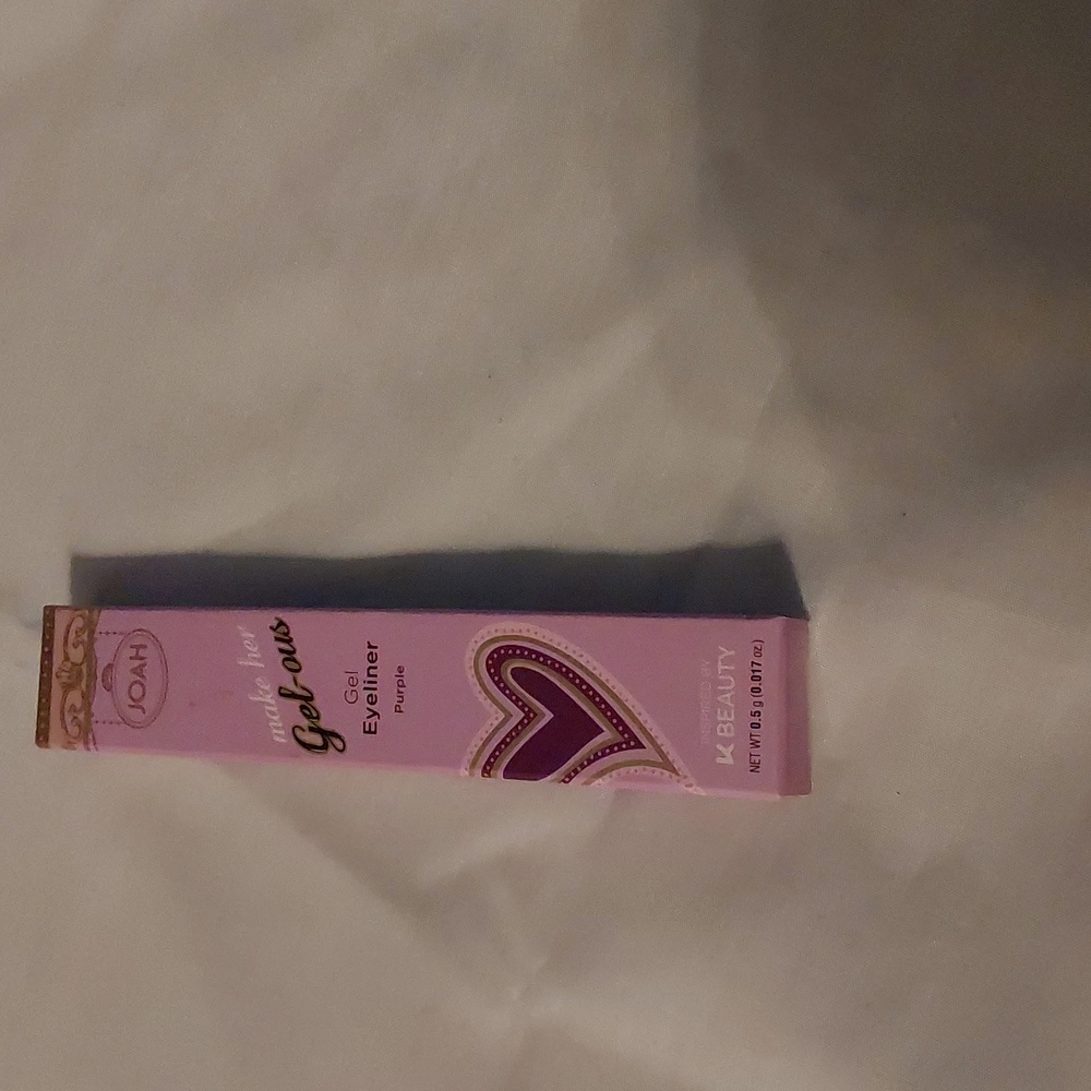 Make Her Gel'‎ Ous Gel Eyeliner Purple